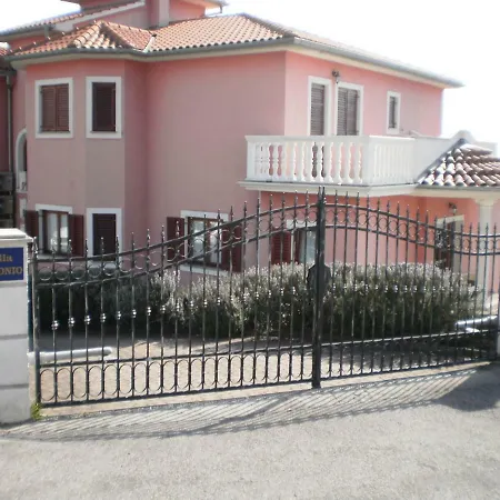 Apartment Apartman Lavanda - Antonio *